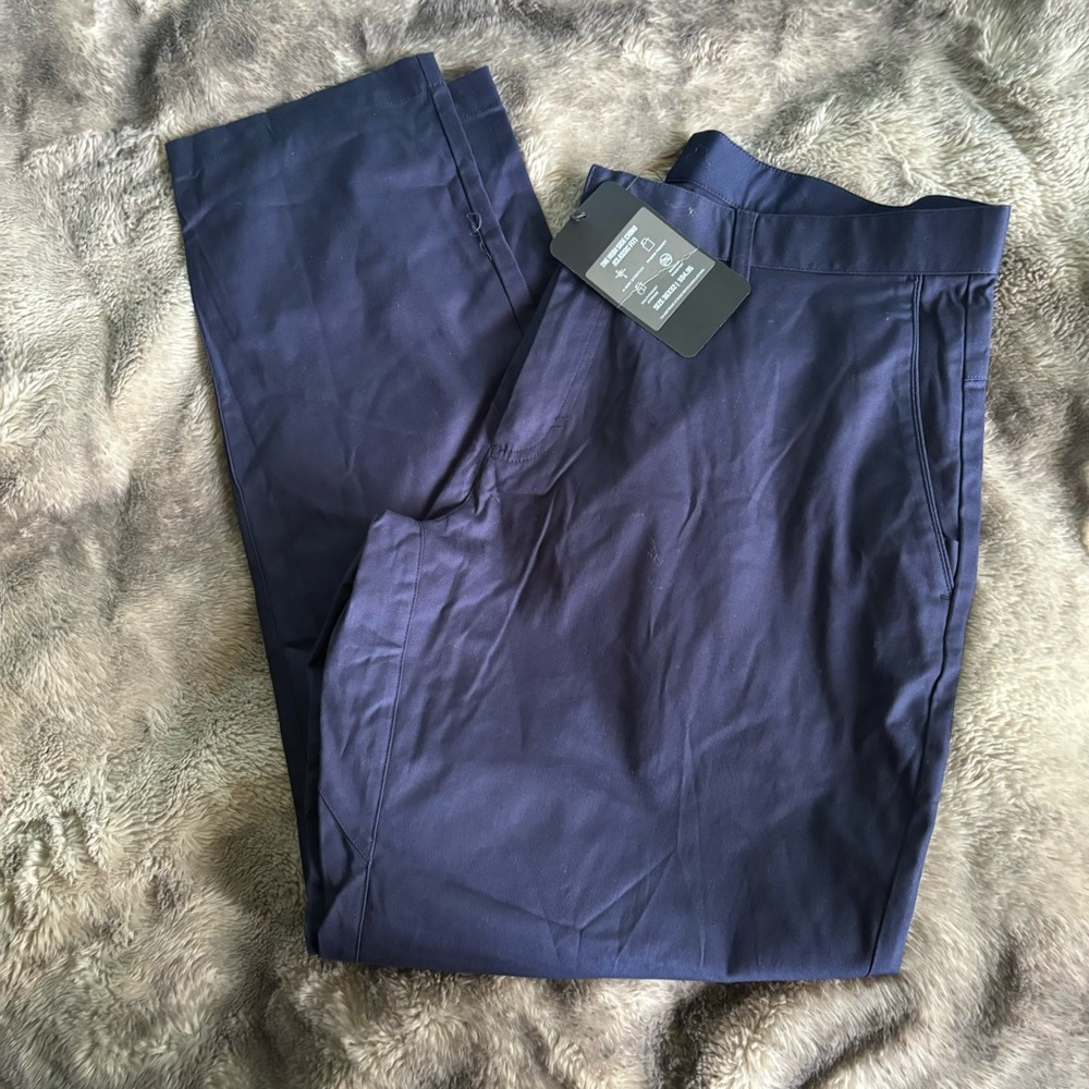 Fabletics Men’s High Side Chino Classic Fit New with tags